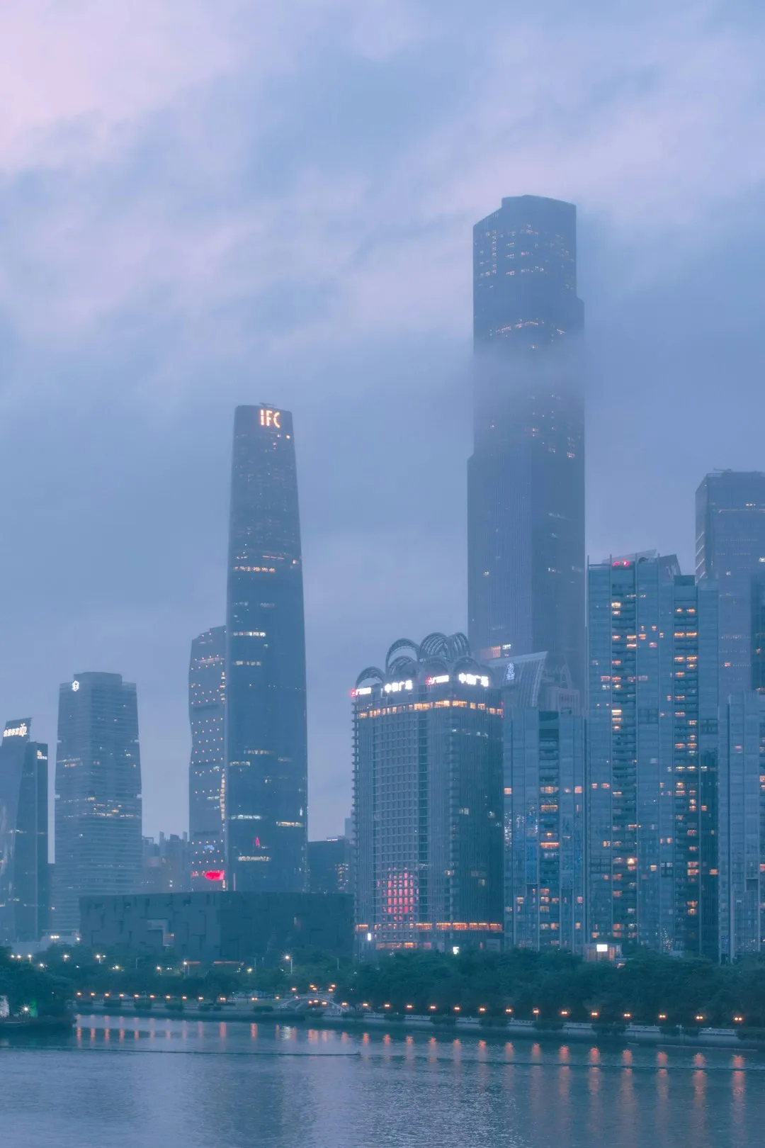 深圳智能硬件与人工智能融合趋势：物联网应用落地的关键技术解析