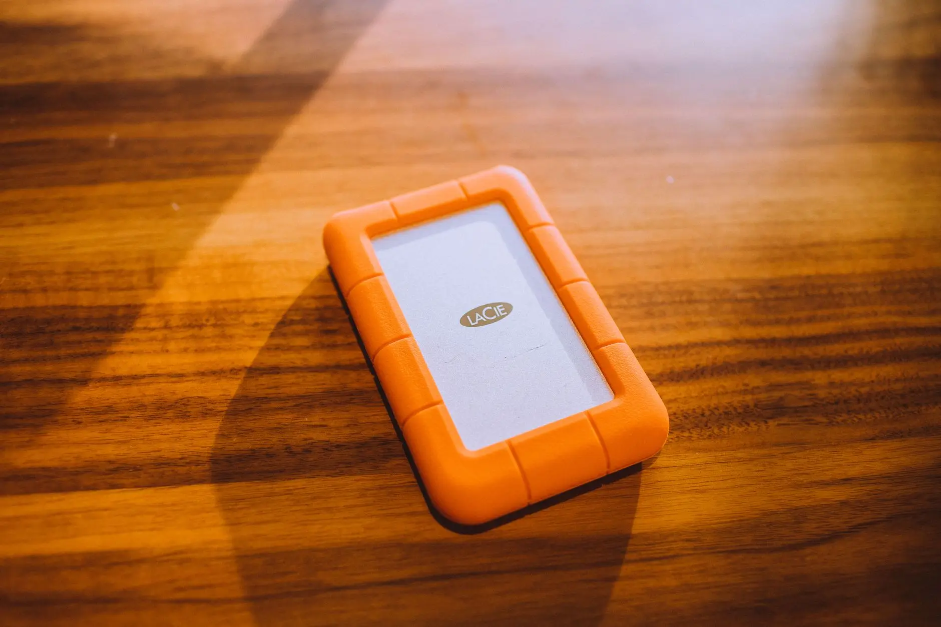 人工智能赋能智能硬件的技术优势与落地路径解析